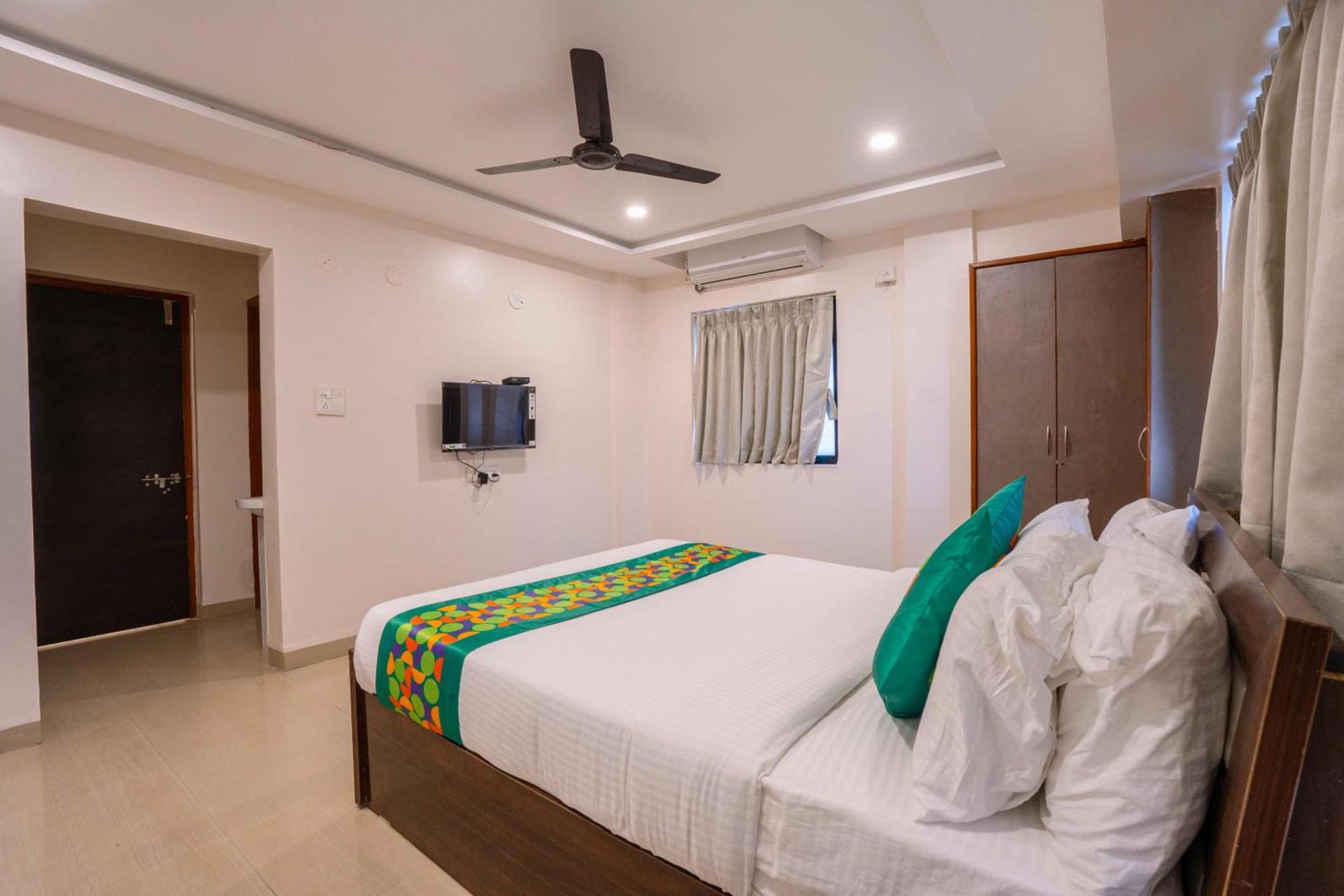 Treebo Royal Comfort Atithi Pune Zewnętrze zdjęcie